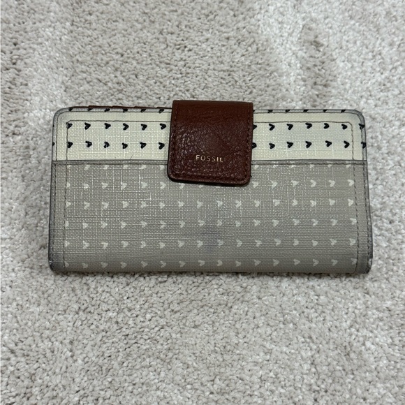Fossil Cream and Brown Patterned Wallet - Picture 1 of 4
